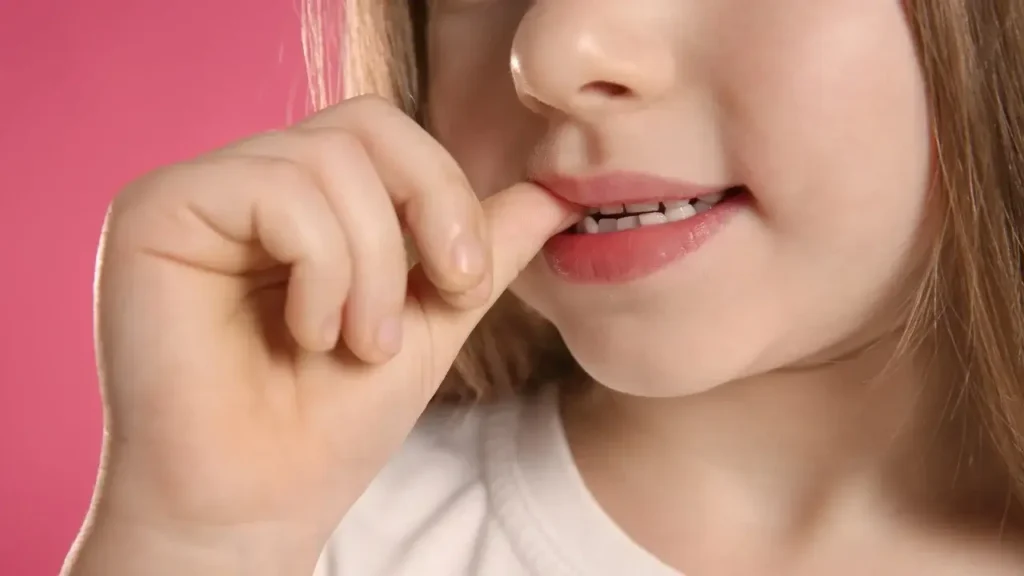 niños que se comen las uñas tratamiento